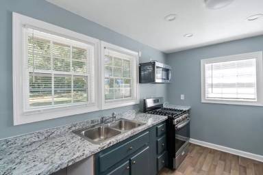 Main picture of 876 Laurelmont Dr SW