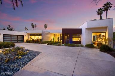 Main picture of 455 Castle Pl