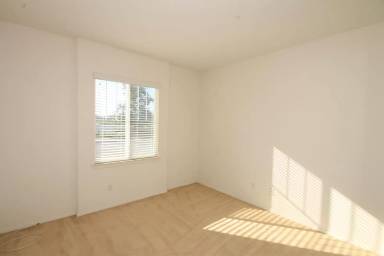 Main picture of 32746 St