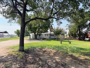 Main picture of 106 Private Road 3210