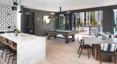 Main picture of Crestview Commons