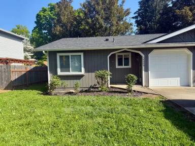 Main picture of 14008 NE 10th St