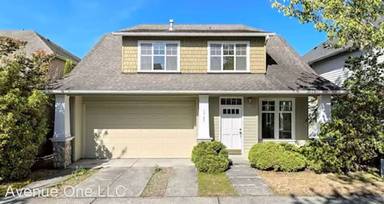 Main picture of 1747 14th Ave NE