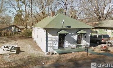 Main picture of N Cemetery St