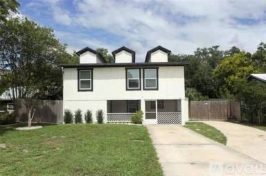 Main picture of 2447 W Highland Ave