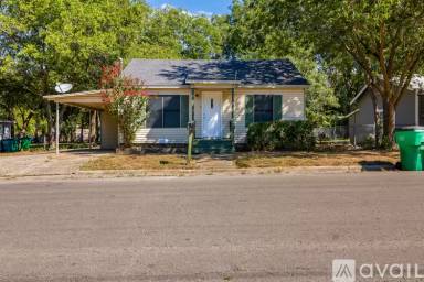 Main picture of 1021 Moss St