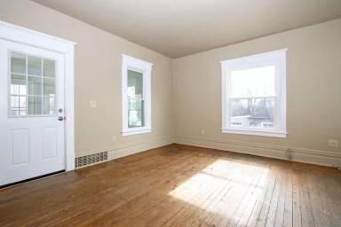 Main picture of 554 Northwestern Ave