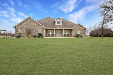 Main picture of 5736 County Road 408