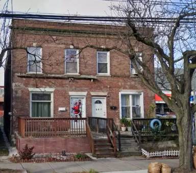 Main picture of 545 S Main St