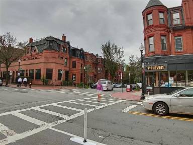 Main picture of 261 W Newton St