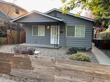 Main picture of 4911 NE 27th Ave