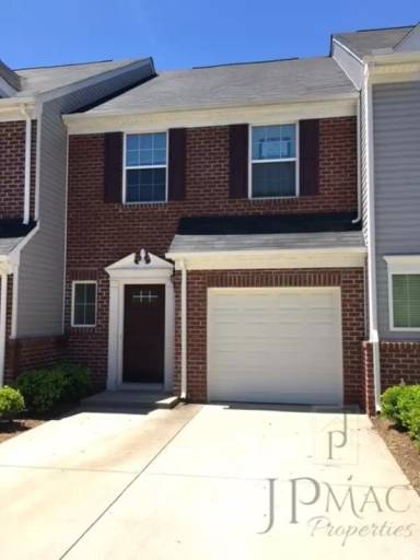 Main picture of 106 Awendaw Way