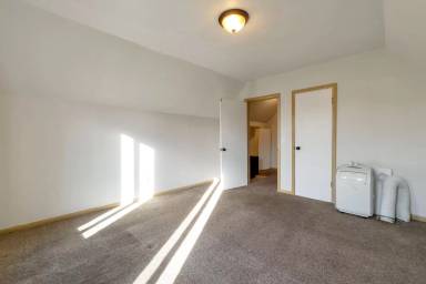 Main picture of 2530 Gramercy Ave