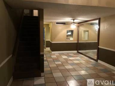 Main picture of 709 SW 75th St