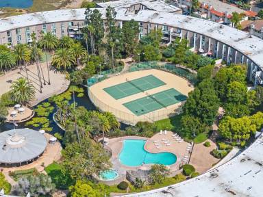 Main picture of Pacific Isle Condominiums