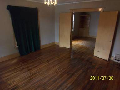 Main picture of 211 S Hyland Ave