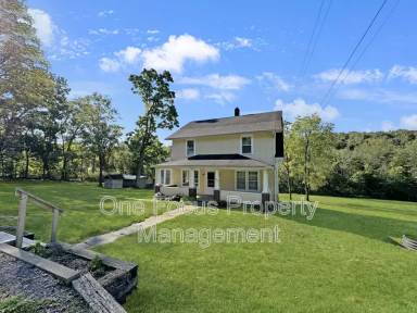 Main picture of 922 Quaker State Rd