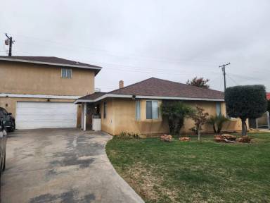 Main picture of 678 W Henderson Ave