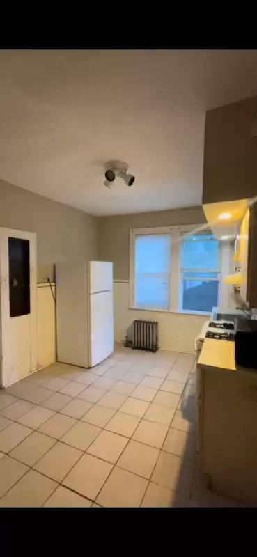 Main picture of 173 175 Eastern Pkwy