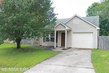 Main picture of 609 S Hampton Dr