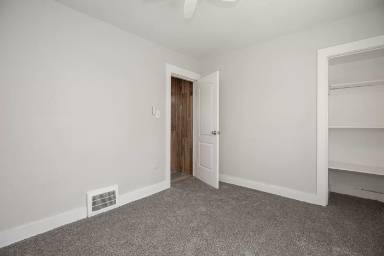 Main picture of 3408 E 140th St