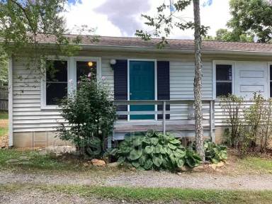 Main picture of 905 Montreat Rd