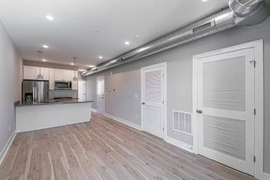 Main picture of 1448 S 52nd St