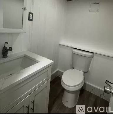 Main picture of 7647 Jackson Blvd