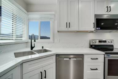 Main picture of 9185 Mission Gorge Rd