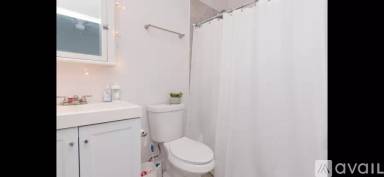 Main picture of 4680 SW 35th Ave