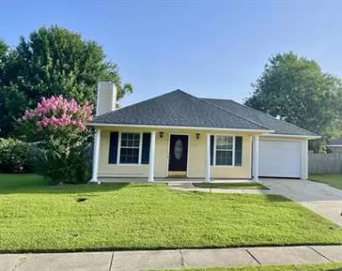 Main picture of 329 Evergreen Way