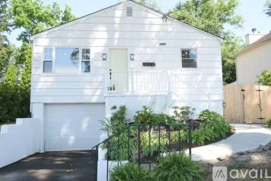 Main picture of 412 Franklin Ave