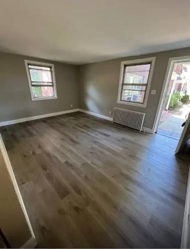 Main picture of 695 Parkway Ave