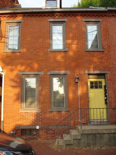 Main picture of 518 N Queen St