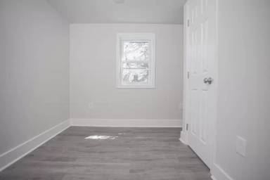 Main picture of 2443 N Douglas St