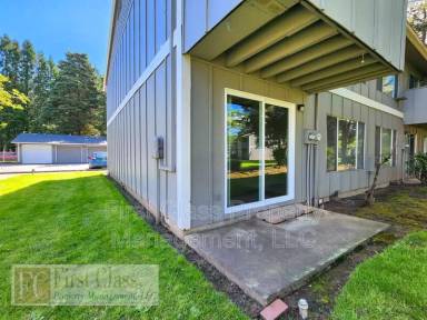 Main picture of 1378 NE 186th Ave