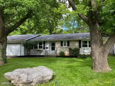 Main picture of 1026 S Paula Ave