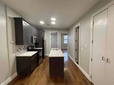 Main picture of 210 Grant Ave