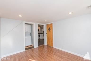 Main picture of 4102 N Claremont Ave