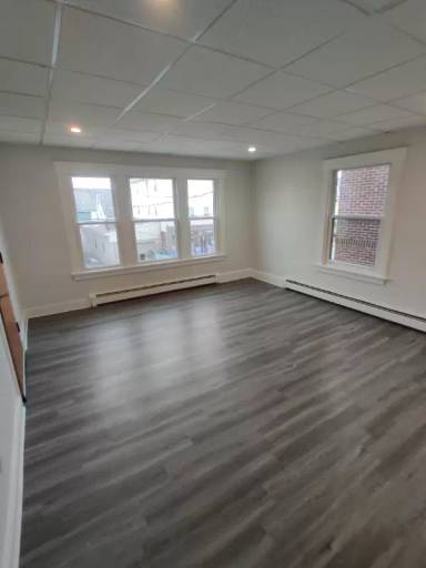 Main picture of 30 Edwards St
