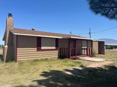 Main picture of 2640 Tough Girl Rd