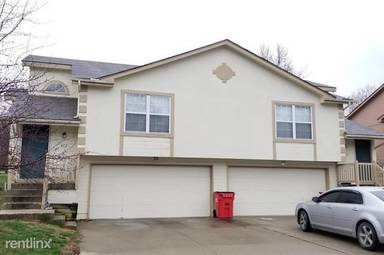 Main picture of 412 SW Joy Ct