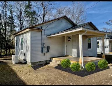 Main picture of 554 Miller Pl