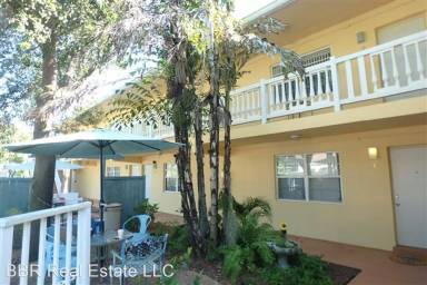 Main picture of 1414 NE 5th Ter