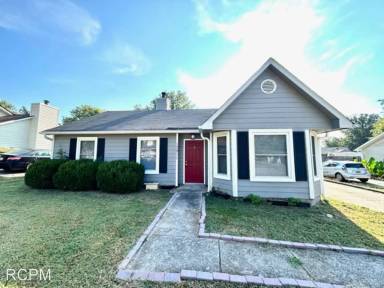 Main picture of 13911 Clovis Cir SW