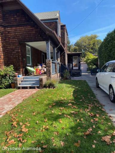 Main picture of 3219 Central Ave