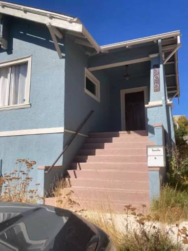 Main picture of 305 Hanover Ave