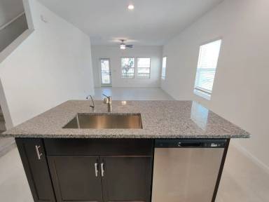 Main picture of 821 Tennyson Mill Cir