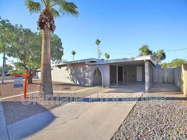 Main picture of 3702 E Altadena Ave