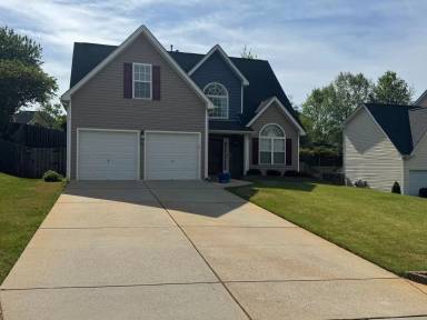 Main picture of 136 Madelia Pl